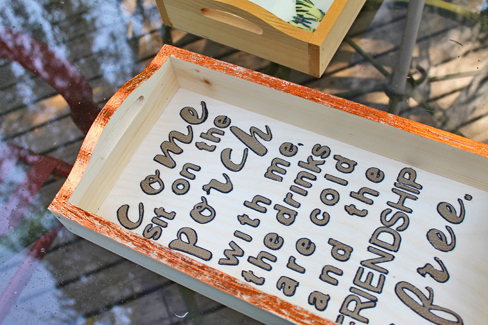 Learn how to make this DIY Quote Tray using the @Cricut Explore Air 2, @tombowusa adhesive & tutorial by @punkprojects