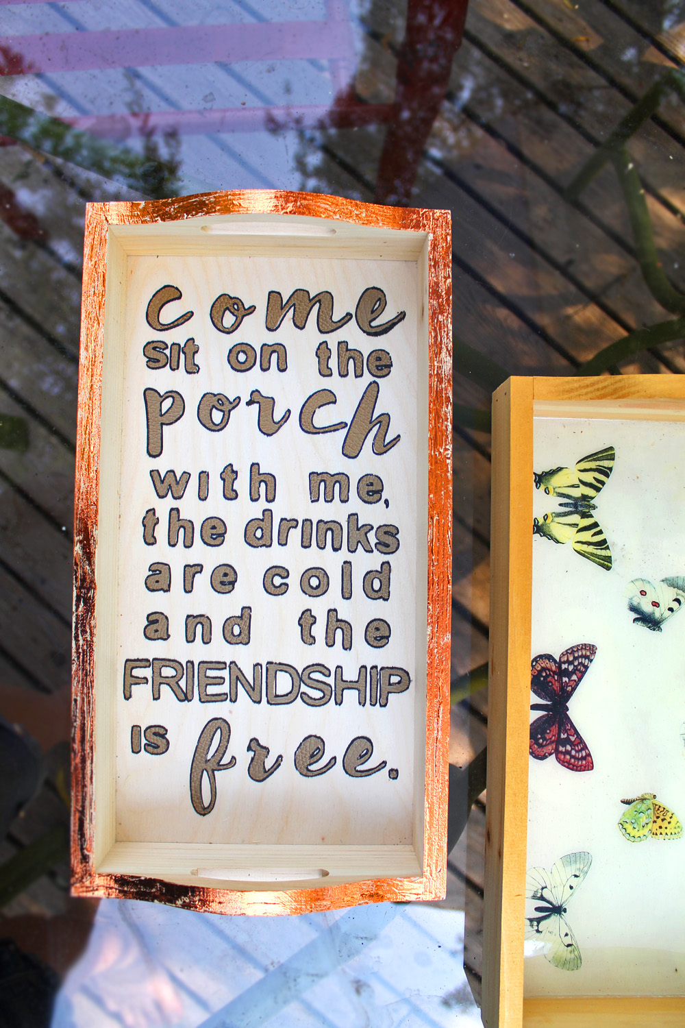 Learn how to make this DIY Quote Tray using the @Cricut Explore Air 2, @tombowusa adhesive & tutorial by @punkprojects