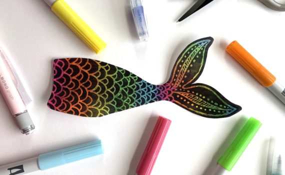 Create your own mermaid tail bookmarks with your favorite @TombowUSA products! Tutorial by @LePereLetters #mermay #artsandcrafts #alcoholmarkers